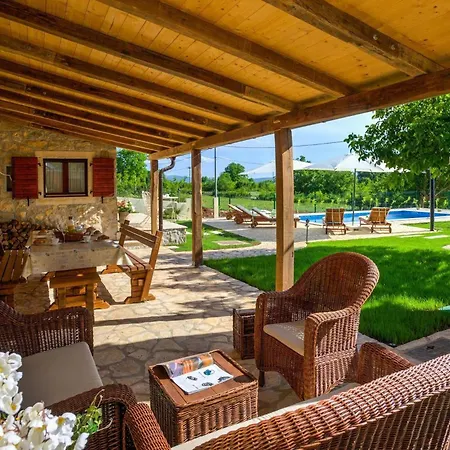 Hana Holiday home Nova Vas (Krsan)